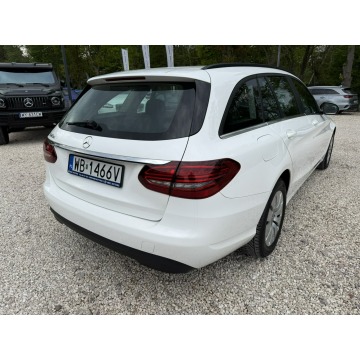 Mercedes - Benz C-klasa  Kombi 2018,  2.0 diesel, automat - Na sprzedaż za 79 900 zł - Pęcice - zdjęcie 8