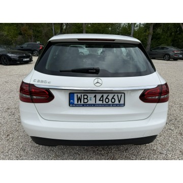 Mercedes - Benz C-klasa  Kombi 2018,  2.0 diesel, automat - Na sprzedaż za 79 900 zł - Pęcice - zdjęcie 10