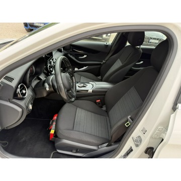 Mercedes - Benz C-klasa  Kombi 2018,  2.0 diesel, automat - Na sprzedaż za 79 900 zł - Pęcice - zdjęcie 11
