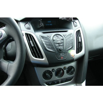 Ford Focus  Hatchback 2013,  1.0 benzyna - Na sprzedaż za 16 900 zł - Piła - zdjęcie 9