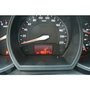 Kia Rio  Hatchback 2015,  1.4 benzyna - Na sprzedaż za 29 900 zł - Piła - zdjęcie 8