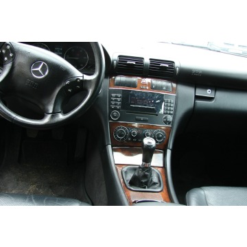 Mercedes - Benz C-klasa  Sedan/Limuzyna 2006,  2.2 diesel - Na sprzedaż za 17 900 zł - Piła - zdjęcie 9