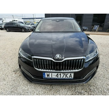Skoda Superb  Hatchback 2020,  2.0 benzyna, automat - Na sprzedaż za 119 900 zł - Pęcice - zdjęcie 2