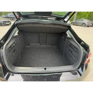 Skoda Superb  Hatchback 2020,  2.0 benzyna, automat - Na sprzedaż za 119 900 zł - Pęcice - zdjęcie 10
