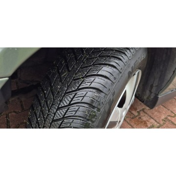 Opel Vectra 2004,  1.8 benzyna+LPG - Na sprzedaż za 8 800,00 zł - Paproć - zdjęcie 4