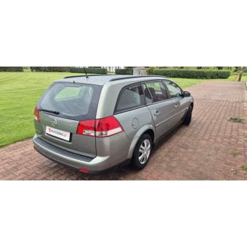 Opel Vectra 2004,  1.8 benzyna+LPG - Na sprzedaż za 8 800,00 zł - Paproć - zdjęcie 8
