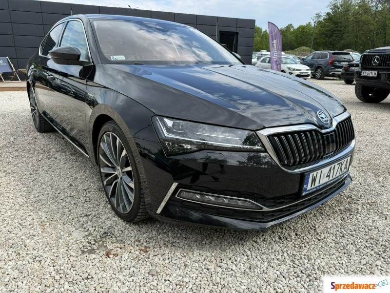 Skoda Superb  Hatchback 2020,  2.0 benzyna, automat - Na sprzedaż za 119 900 zł - Pęcice