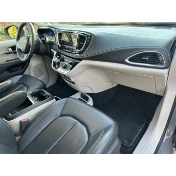 Chrysler Pacifica  Minivan/Van 2023,  3.6 benzyna, automat - Na sprzedaż za 150 000 zł - Warszawa - zdjęcie 7