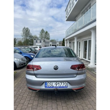 Volkswagen Passat  Sedan/Limuzyna 2020,  2.0 diesel, automat - Na sprzedaż za 79 900 zł - Słupsk - zdjęcie 4