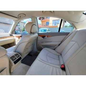 Mercedes - Benz E-klasa  Sedan/Limuzyna 2006,  3.5 benzyna+LPG, automat - Na sprzedaż za 16 900 zł - Harklowa - zdjęcie 8
