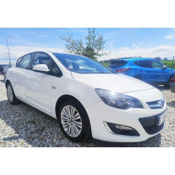 Opel Astra  Hatchback 2013,  1.6 benzyna - Na sprzedaż za 20 600 zł - Harklowa - zdjęcie 3