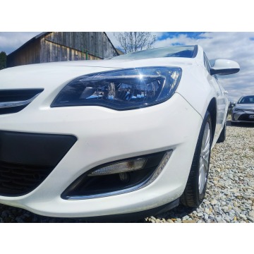 Opel Astra  Hatchback 2013,  1.6 benzyna - Na sprzedaż za 20 600 zł - Harklowa - zdjęcie 8