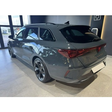 Cupra Leon 2026,  1.5 benzyna, automat - Na sprzedaż za 125 737 zł - Warszawa - zdjęcie 4