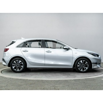 Kia Ceed  Hatchback 2024,  1.5 benzyna - Na sprzedaż za 77 900 zł - Poznań - zdjęcie 8