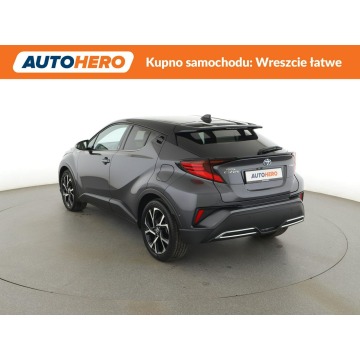 Toyota C-HR  SUV 2020,  2.0 hybryda, automat - Na sprzedaż za 88 200 zł - Warszawa - zdjęcie 4