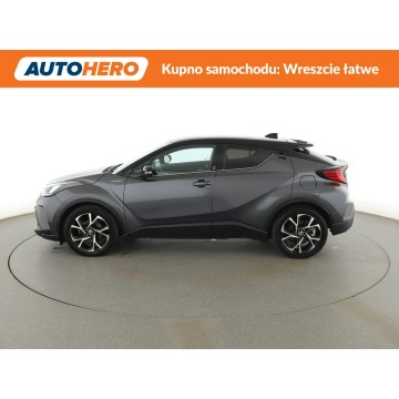 Toyota C-HR  SUV 2020,  2.0 hybryda, automat - Na sprzedaż za 88 200 zł - Warszawa - zdjęcie 2