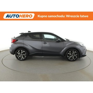 Toyota C-HR  SUV 2020,  2.0 hybryda, automat - Na sprzedaż za 88 200 zł - Warszawa - zdjęcie 9