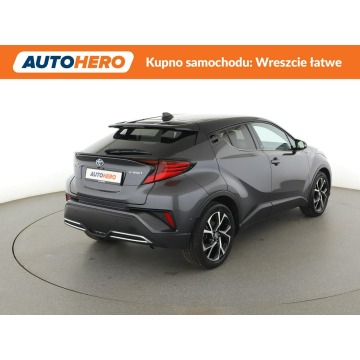 Toyota C-HR  SUV 2020,  2.0 hybryda, automat - Na sprzedaż za 88 200 zł - Warszawa - zdjęcie 7