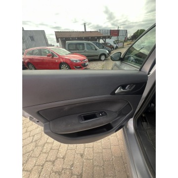 Peugeot 308 2019,  1.6 diesel - Na sprzedaż za 27 900 zł - Słupsk - zdjęcie 7
