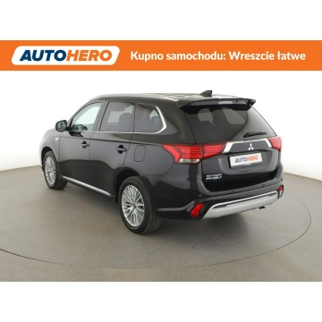 Mitsubishi Outlander  SUV 2020,  2.4 hybryda, automat - Na sprzedaż za 74 900 zł - Warszawa - zdjęcie 4