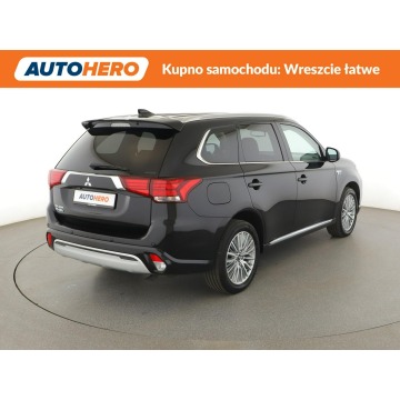 Mitsubishi Outlander  SUV 2020,  2.4 hybryda, automat - Na sprzedaż za 74 900 zł - Warszawa - zdjęcie 8