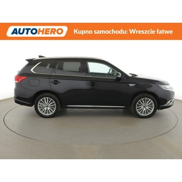 Mitsubishi Outlander  SUV 2020,  2.4 hybryda, automat - Na sprzedaż za 74 900 zł - Warszawa - zdjęcie 10