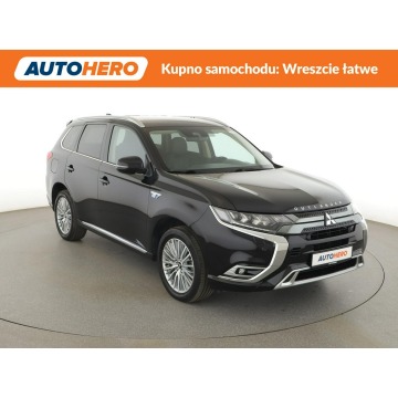 Mitsubishi Outlander  SUV 2020,  2.4 hybryda, automat - Na sprzedaż za 74 900 zł - Warszawa - zdjęcie 11