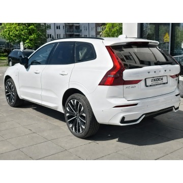Volvo   SUV 2026,  2.0 hybryda, automat - Na sprzedaż za 279 900 zł - Tychy - zdjęcie 2