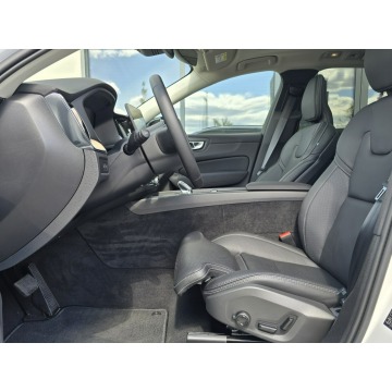 Volvo   SUV 2026,  2.0 hybryda, automat - Na sprzedaż za 279 900 zł - Tychy - zdjęcie 6