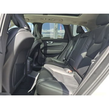Volvo   SUV 2026,  2.0 hybryda, automat - Na sprzedaż za 279 900 zł - Tychy - zdjęcie 8