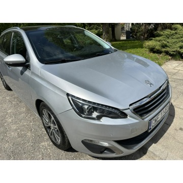 Peugeot 308  Kombi 2015,  1.6 diesel - Na sprzedaż za 23 800 zł - Wejherowo - zdjęcie 3