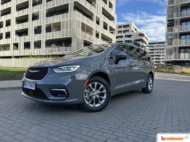 Chrysler Pacifica  Minivan/Van 2023,  3.6 benzyna, automat - Na sprzedaż za 150 000 zł - Warszawa