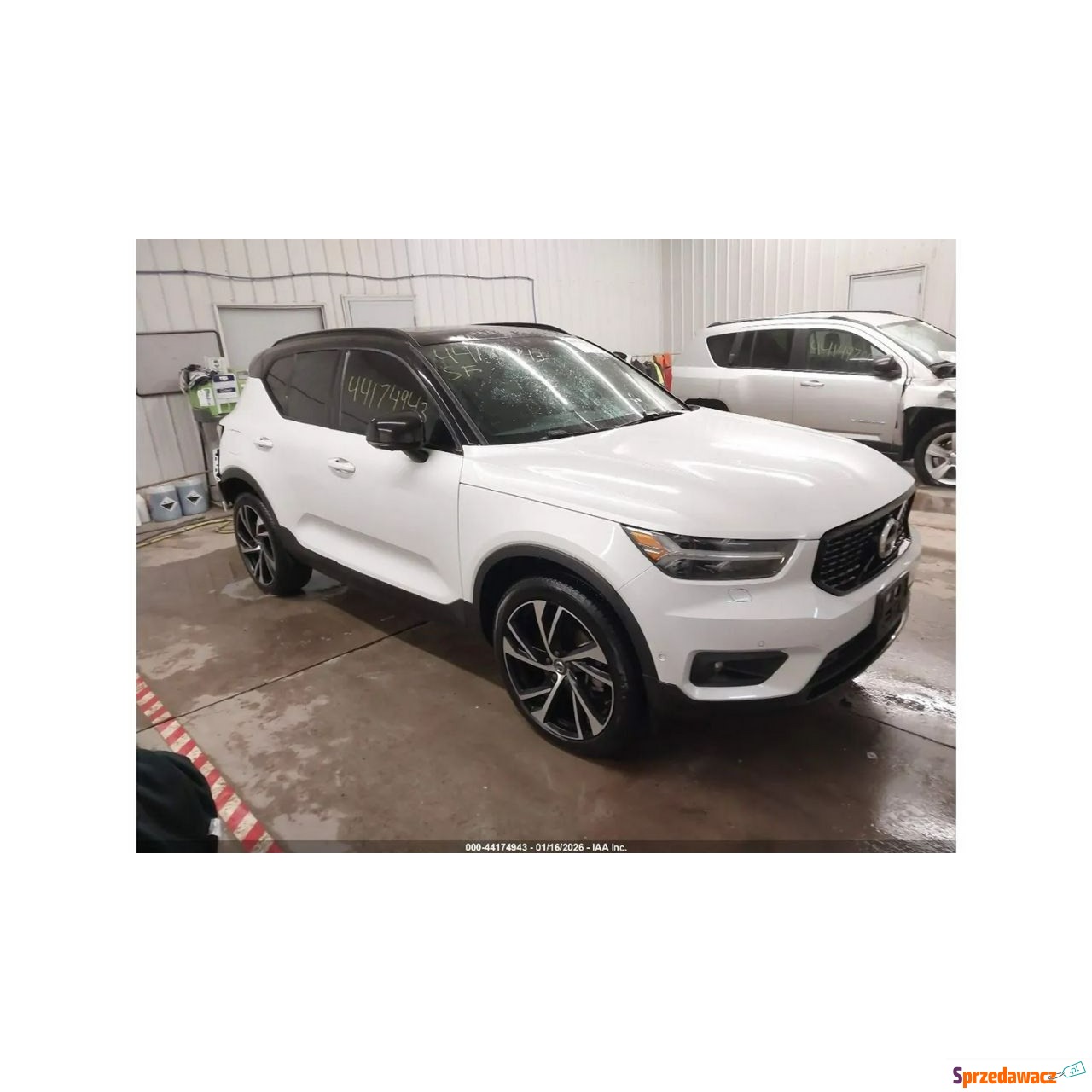 Volvo XC 40 - AWD / bogata wersja...