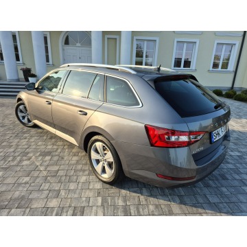 Skoda Superb 2022,  2.0 diesel, automat - Na sprzedaż za 82 900 zł - Drelów - zdjęcie 12