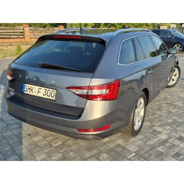 Skoda Superb 2022,  2.0 diesel, automat - Na sprzedaż za 82 900 zł - Drelów - zdjęcie 11