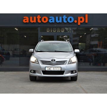 Toyota Verso  Minivan/Van 2010,  1.8 benzyna - Na sprzedaż za 24 900 zł - Warszawa - zdjęcie 2