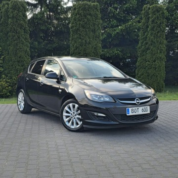 Opel Astra 1.4 Turbo Kamera Cofania, Nawigacja, Klima 2 Klucze