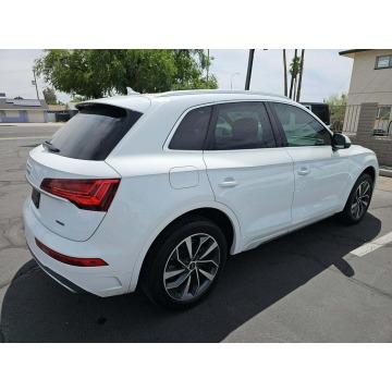 Audi Q5  SUV 2021,  2.0 benzyna, automat - Na sprzedaż za 45 000 zł - Tarnów - zdjęcie 3