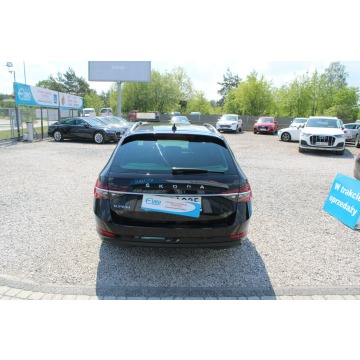 Skoda Superb  Kombi 2021,  2.0 diesel, automat - Na sprzedaż za 92 899 zł - Warszawa - zdjęcie 7