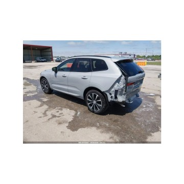 Volvo   SUV 2025,  2.0 benzyna, automat - Na sprzedaż za 99 000 zł - Tarnów - zdjęcie 7