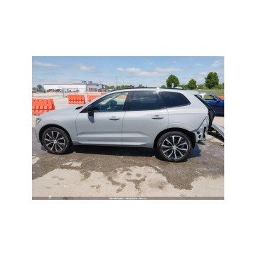 Volvo   SUV 2025,  2.0 benzyna, automat - Na sprzedaż za 99 000 zł - Tarnów - zdjęcie 5