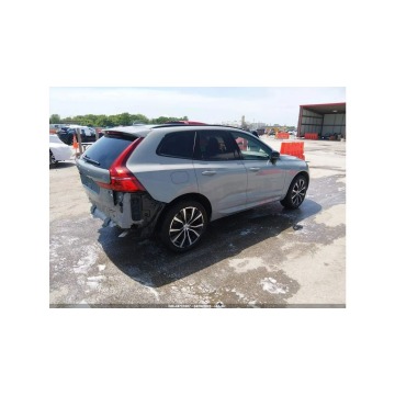 Volvo   SUV 2025,  2.0 benzyna, automat - Na sprzedaż za 99 000 zł - Tarnów - zdjęcie 6