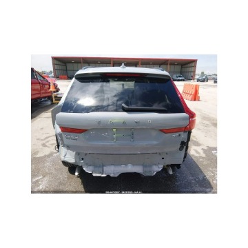 Volvo   SUV 2025,  2.0 benzyna, automat - Na sprzedaż za 99 000 zł - Tarnów - zdjęcie 8