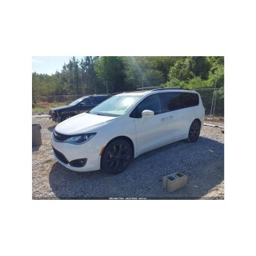 Chrysler Pacifica  Minivan/Van 2018,  3.6 benzyna, automat - Na sprzedaż za 33 000 zł - Tarnów - zdjęcie 3
