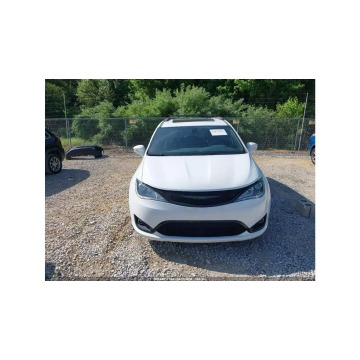 Chrysler Pacifica  Minivan/Van 2018,  3.6 benzyna, automat - Na sprzedaż za 33 000 zł - Tarnów - zdjęcie 2
