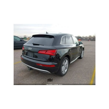 Audi Q5  SUV 2019,  2.0 benzyna, automat - Na sprzedaż za 33 900 zł - Tarnów - zdjęcie 6