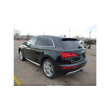 Audi Q5  SUV 2019,  2.0 benzyna, automat - Na sprzedaż za 33 900 zł - Tarnów - zdjęcie 7