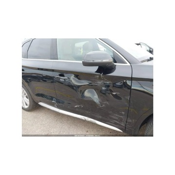 Audi Q5  SUV 2019,  2.0 benzyna, automat - Na sprzedaż za 33 900 zł - Tarnów - zdjęcie 9