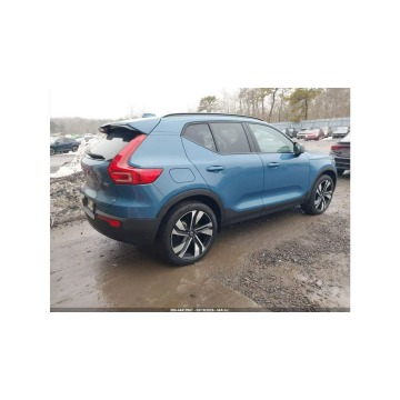 Volvo   SUV 2024,  2.0 benzyna, automat - Na sprzedaż za 65 000 zł - Tarnów - zdjęcie 6