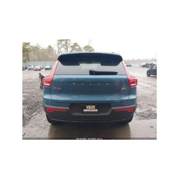 Volvo   SUV 2024,  2.0 benzyna, automat - Na sprzedaż za 65 000 zł - Tarnów - zdjęcie 8